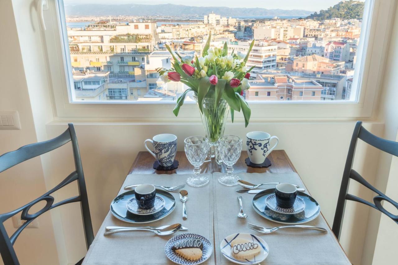 Eleventh Floor Suites Cagliari Esterno foto