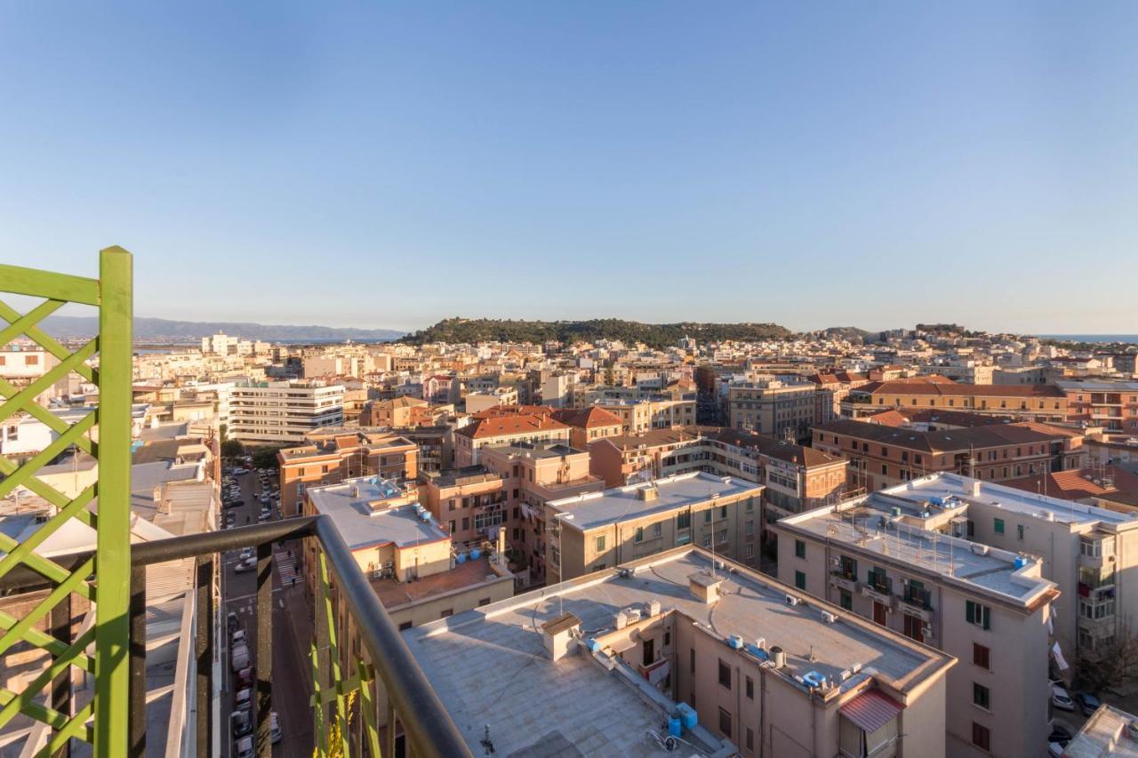 Eleventh Floor Suites Cagliari Esterno foto