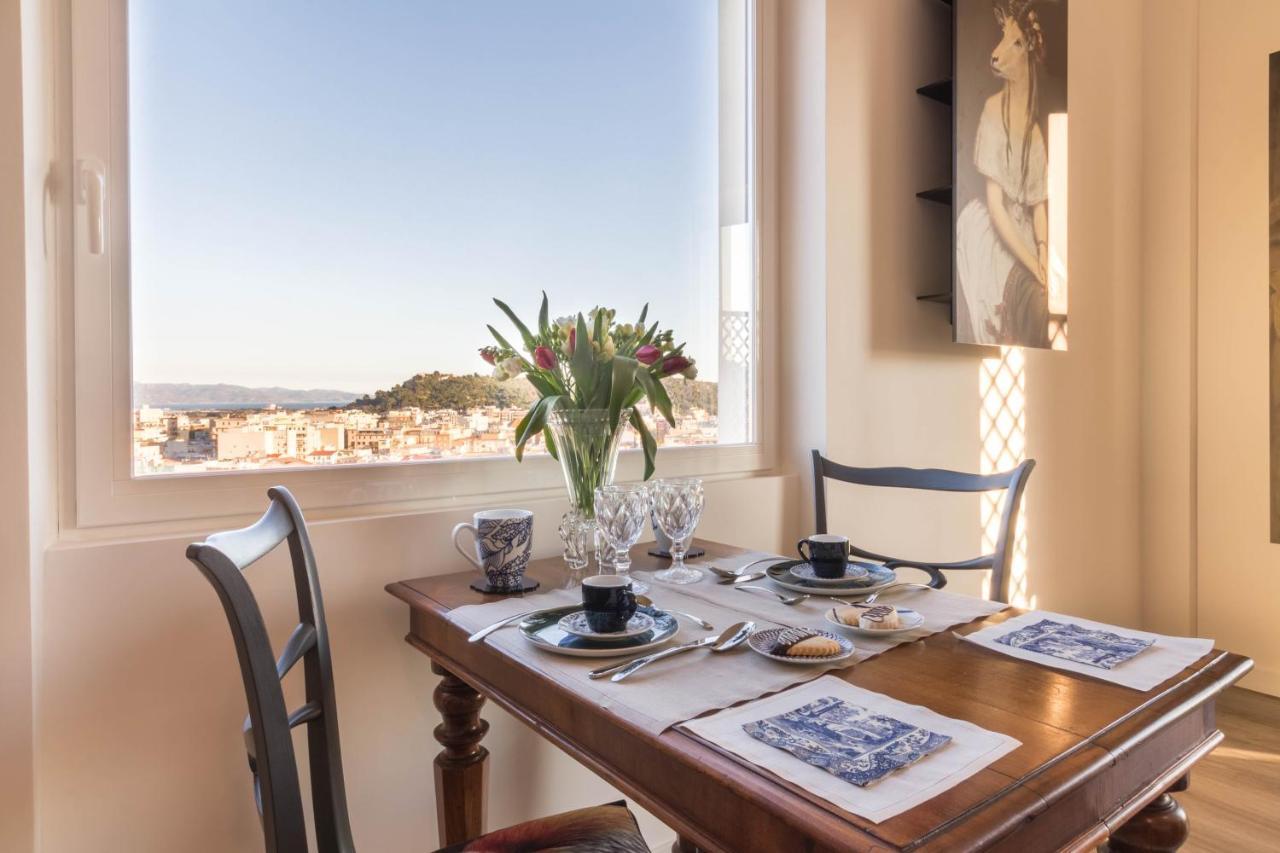 Eleventh Floor Suites Cagliari Esterno foto