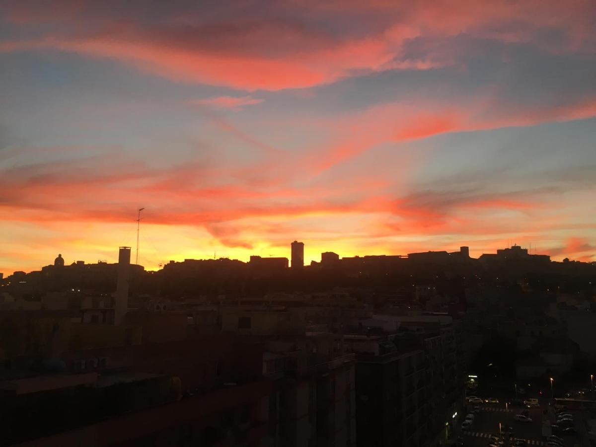 Eleventh Floor Suites Cagliari Esterno foto