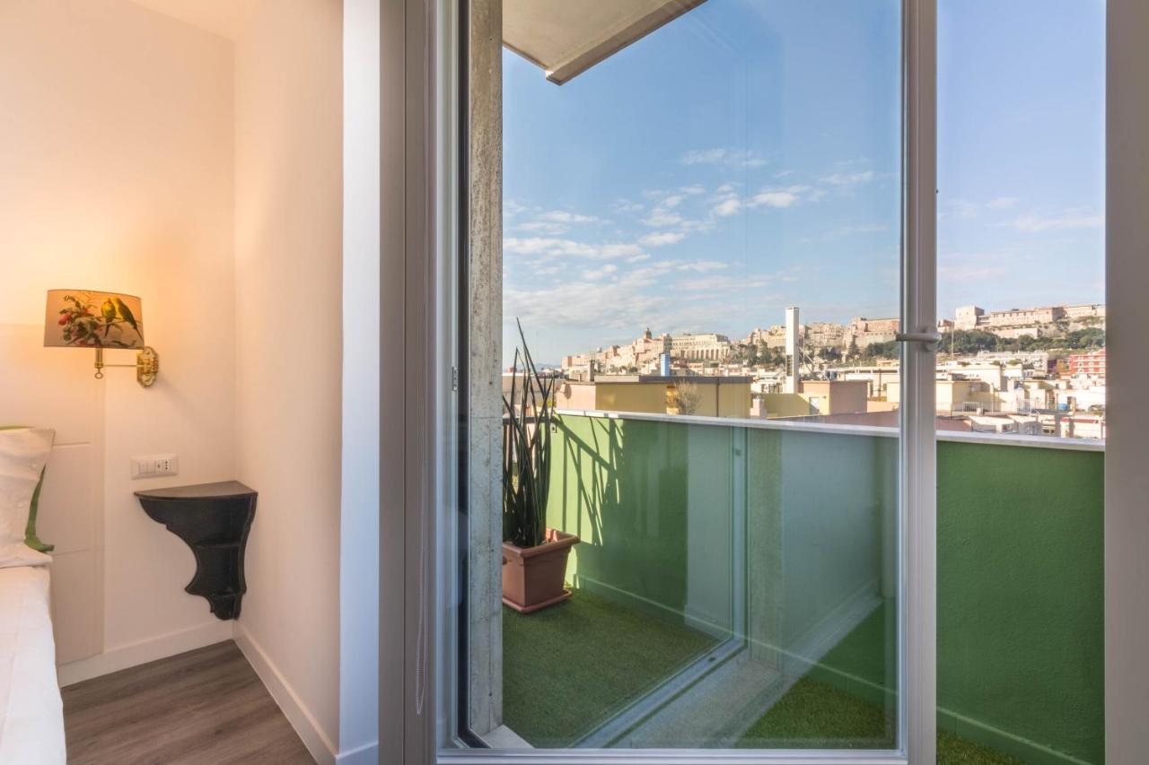 Eleventh Floor Suites Cagliari Esterno foto