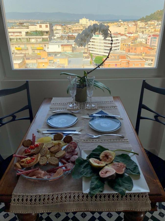 Eleventh Floor Suites Cagliari Esterno foto