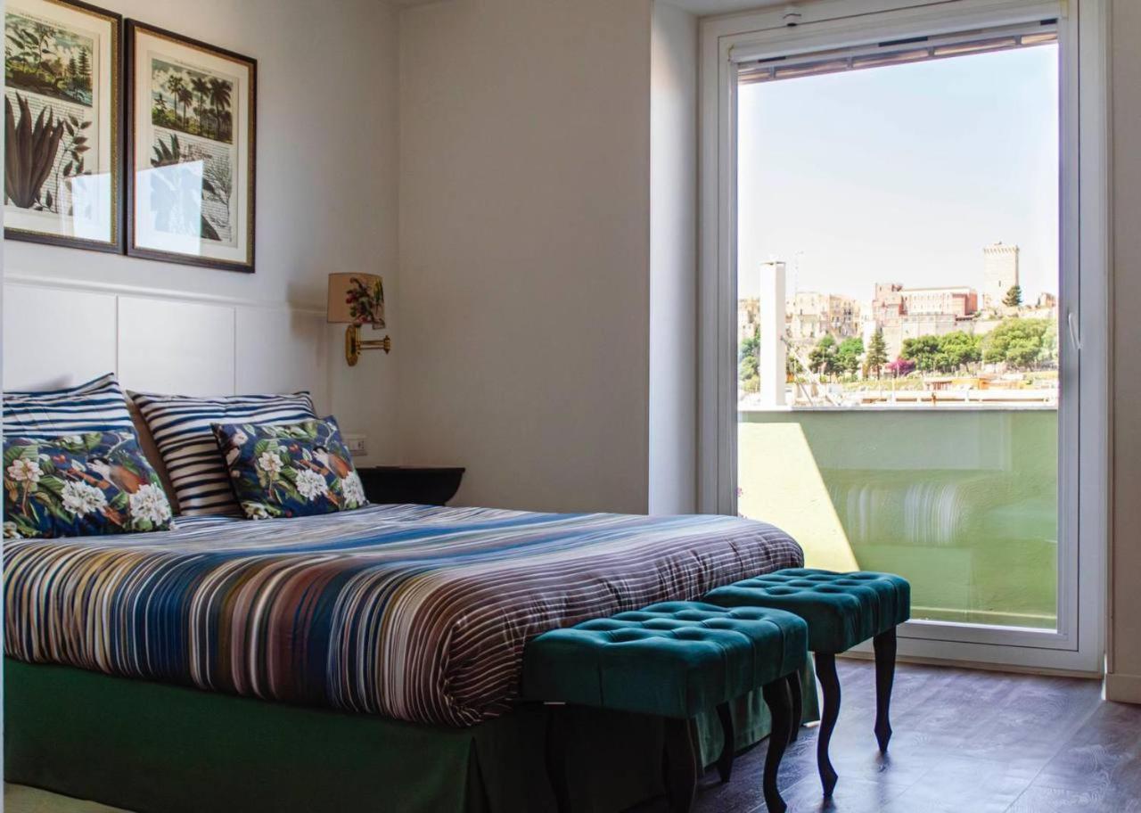Eleventh Floor Suites Cagliari Esterno foto